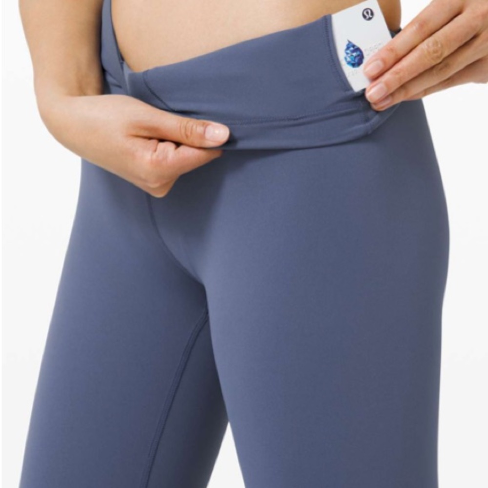 Lululemon High-Rise Tight 25" Ink Blue Size 6 with Logo